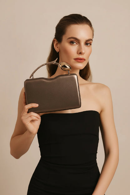 Éclat Sculpt Clutch