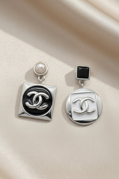 Midnight Pearl Contrast Drop Earrings